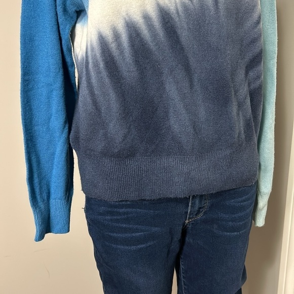 WHITE and WARREN Cashmere Blue White Tie Dye Crew Neck Long Sleeve Sweater Sz S - Picture 3 of 9